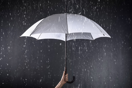 Unseasonal Rain and Treacherous Umbrellas..!
